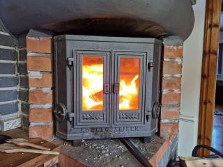 Charmig stuga mitt i naturen! - Upplands Väsby - 1