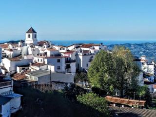 Casa Canillas - mountain & sea views, sleeps up to 6 people! - 2