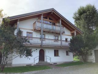 Barrierefreie 3-Zi.-Ferienwohnung mit Gartenzugang in ruhiger, zentrumsnaher Lage - Oberammergau - 0