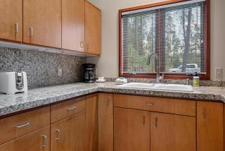 26 Mountain View Lodge - Meredith Lodging - Bend - 5