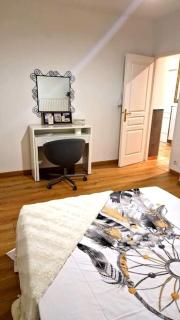 Porte de Genève l T4 l Spacieux & Calme - 5