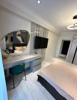 Luxury City-Centric Apartment for Booking - 2