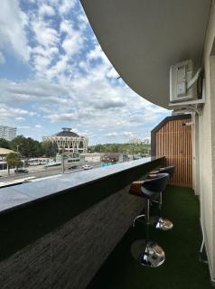 Luxury City-Centric Apartment for Booking - 1
