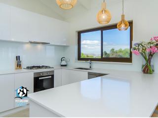 Stunning Views & Renovated Beach Chic - 6