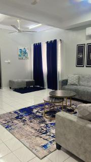 RIAZZ Islamic Homestay - Rawang - 0