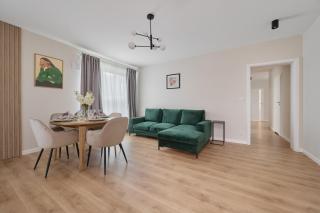 Beautiful 3-Bedroom Apartment Gwiaździsta 18 by Noclegi Renters - Breslavia - 4