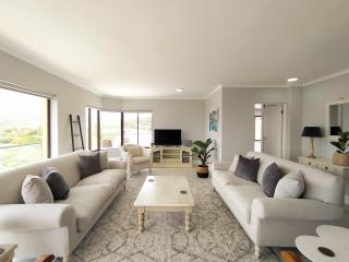 Alba Tramonto - 4 bed 3 bath - 100m to Robberg Beach & Large Patio - Plettenberg Bay - 8
