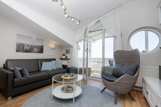 mit Meerblick und Balkon, gratis Nutzung vom AHOI Erlebnisbad und Sauna in Sellin - Meeresblick FeWo 28 - Göhren - 1