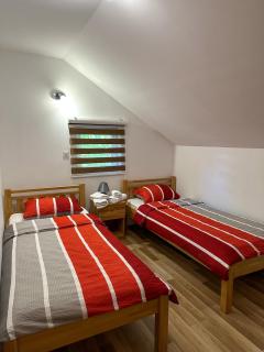 Red Villa - Mahala - 3