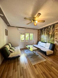 Red Villa - Mahala - 6