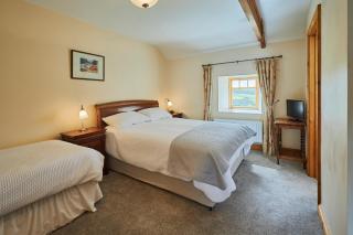 Host & Stay - Carr Edge - Newbrough - 7