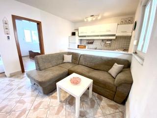 A&M Apartments - Nin - 2