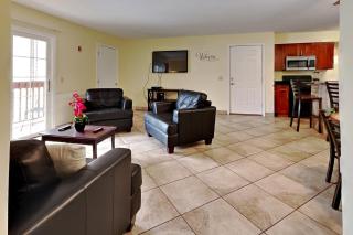Put-in-Bay Poolview Condo #7 - Put-in-Bay - 4