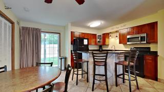 Put-in-Bay Poolview Condo #4 - Put-in-Bay - 3