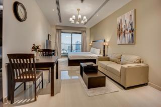 Fantastic Spacious Apartment with Panoramic Views - Dubai - 2