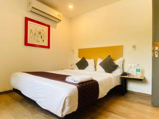 Qotel Comfort IP Residency East Delhi Preet Vihar - 8
