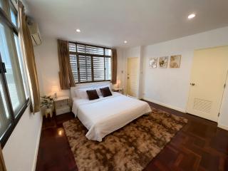 Sukhumvit 31 Sweet Home 7 beds - up to 12 guests - Bang Kapi - 3