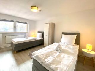 Gemütliche Unterkünfte für längeren Aufenthalt und Monteure inkl Balkon, Waschmaschine, WiFi, Küche und Parkplatz - Aschersleben - 7