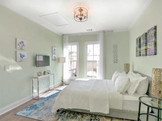 Gaston Hideaway - Savannah - 1