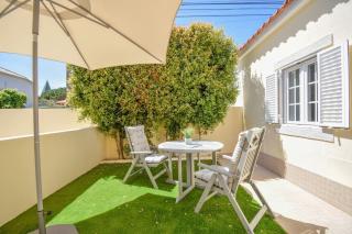 Acolhedor Apartamento de 1 Quarto com Terraço - Parede - 7