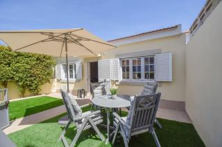 Apartamento Ensolarado com terraço - 10 minutos da praia - Parede - 1