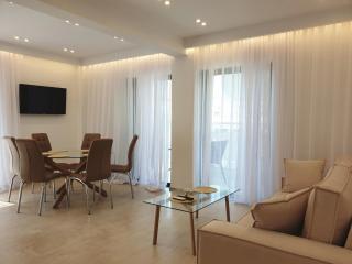 Eantos Studios and Suites - 5