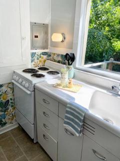 The Garden Cottage - Hendersonville - 6