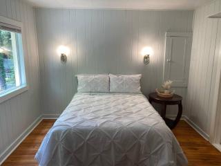 The Garden Cottage - Hendersonville - 3