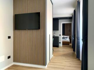 Prestige Duomo Apartment - Lake Como - 3