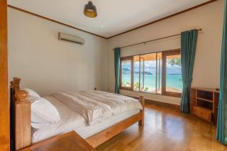 Aoyon Beach, a 5-bedroom Thai-style villa with stunning sea views, 50 meters direct beach access, free maid, - 8