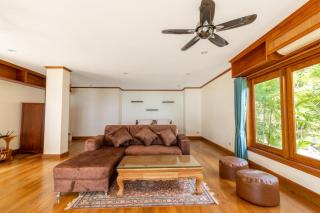 Aoyon Beach, a 5-bedroom Thai-style villa with stunning sea views, 50 meters direct beach access, free maid, - 3