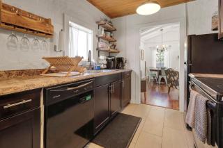 Creekside Cabins - Creekside Cottage - Wimberley - 2