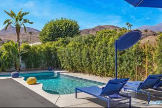 wonderfully reimagined 3bd 2bath mid-century palm springs home - Palm Springs - 0
