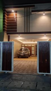 Guest House Omah Ningrat Surabaya - 0
