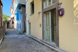 Διαμέρισμα σε ανακαινισμένο αρχοντικό 19ου αιώνα, κέντρο Μύρινας - 9