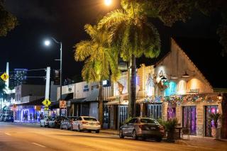 Homey Little Havana Apt Centrally located Hv4 - 5