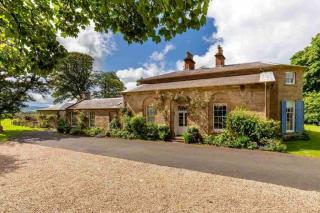 Luxury Scottish Manor house + jacuzzi + bbq cabin + helipad - 1