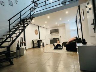 Leos Dream Apartment - Drama - 0