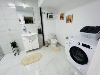 Leos Dream Apartment - Drama - 9