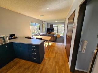 Hacienda Motor Lodge - 2