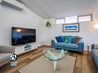 Renovated 3BR One Street to Beach - Victor Harbor - 9