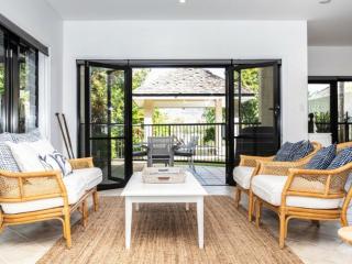 4 Thorntons West - 4