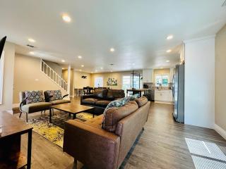 Spacious 3B2B Home Prime Location - Newark - 8