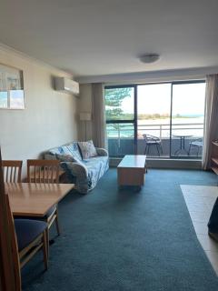 A-The Entrance Private Water Front 1 bedroom appartment at the Oaks - The Entrance - 5