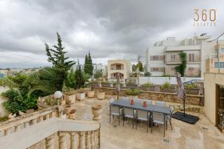 Spacious 4BR Oasis in the Heart of St. Julians by 360 Estates - 0