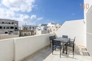 BBQ area, 2BR penthouse with large spaces & WIFI by 360 Estates - Il-Gżira - 9