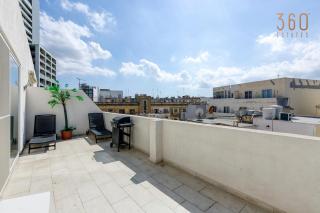 BBQ area, 2BR penthouse with large spaces & WIFI by 360 Estates - Il-Gżira - 5