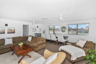 Modern Farmhouse at Pacific Sands Mollymook Beach - Mollymook - 4
