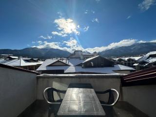 Bright Mountain View Penthouse - 300mbps Wi-fi - Bansko - 0