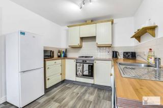Silver Stag Properties, 4 BR Gem in Coalville - Coalville - 7